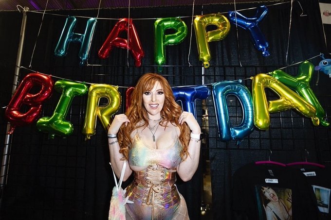 It's my birthday!! 🎉🎂🎈🎁🎊  https://t.co/gZ5YplUlvm  @therubpr #laurenphillips https://t.co/cRZIch2iAV<a class="tags" href="/tag/therubpr">@therubpr</a><a href="/tag/laurenphillips"class="tags"><span>#laurenphillips</span></a>