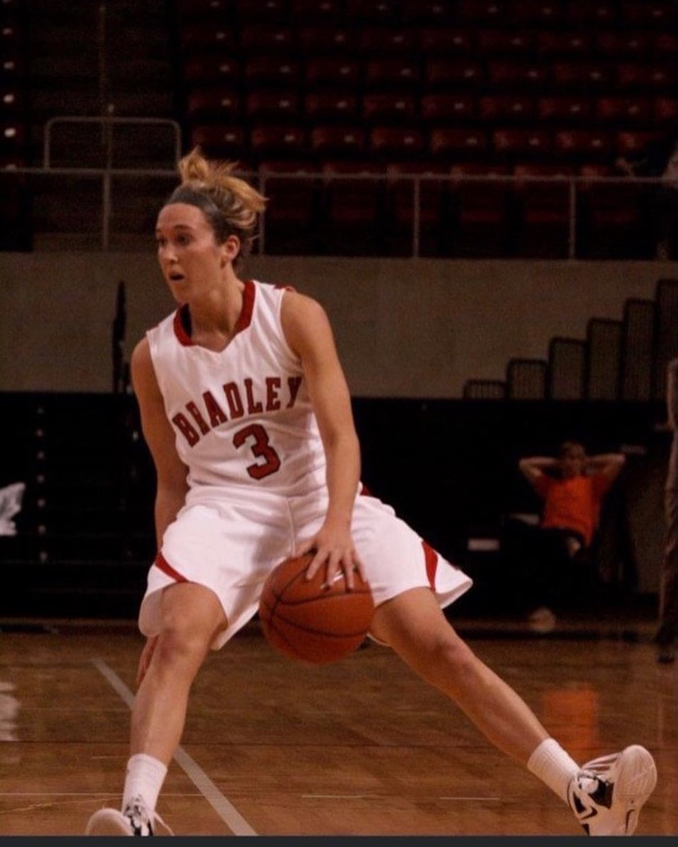 OneandOnePod's tweet photo. On today’s episode, Bridget B. chats with @Kbudd3, who played for @BradleyWBB from 2010-2014. She talks about why she chose @bradleyu, her great career, being teammates with @michelleyoung, and what she’s been up to lately. Download now! (Link in bio) @BradleyBraves https://t.co/iDeglYC9Ci