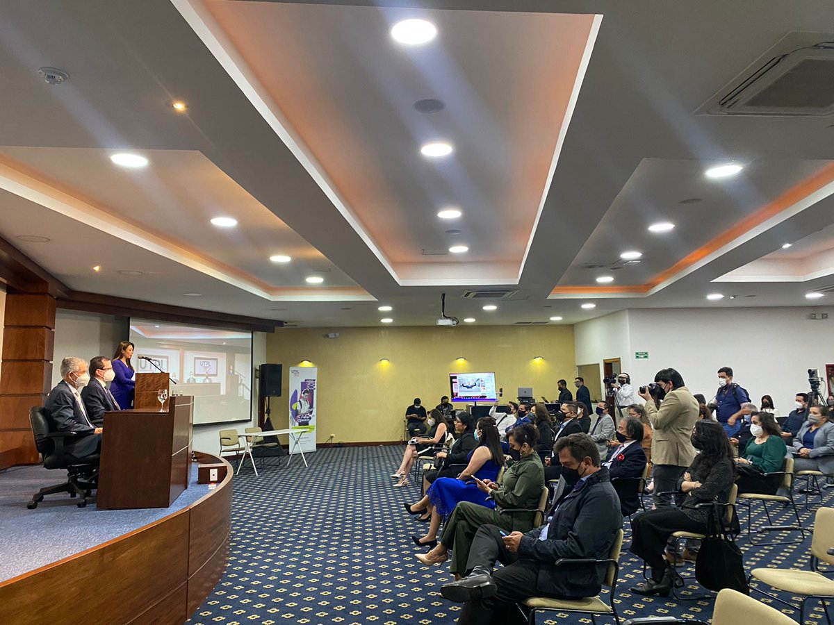 utpl's tweet photo. Con la presencia de @ARibadeneiraE, secretario de @EduSuperiorEc, realizamos la presentación oficial de la nueva propuesta educativa #UTPLTec.
Una oferta innovadora para promover la vinculación de los jóvenes con el sector productivo del país a través de tecnologías de 3er nivel. https://t.co/9K7ehxag0x