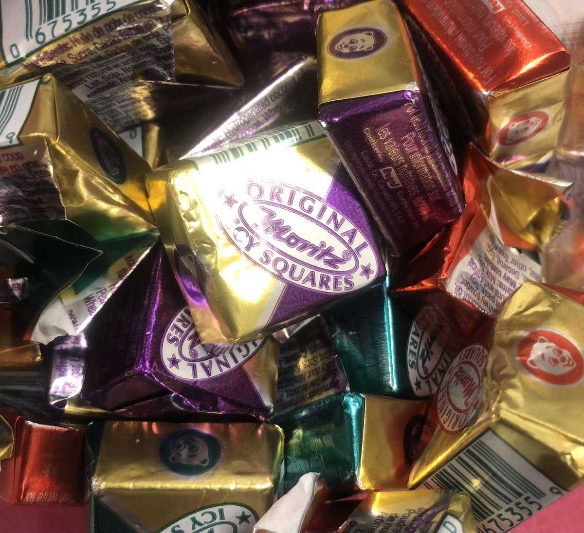 RoyalVElf's tweet photo. Who doesn’t LOVE icysquares?  They are definitely one of my Holiday favourites! Are you a fan? https://t.co/h609WISPRT