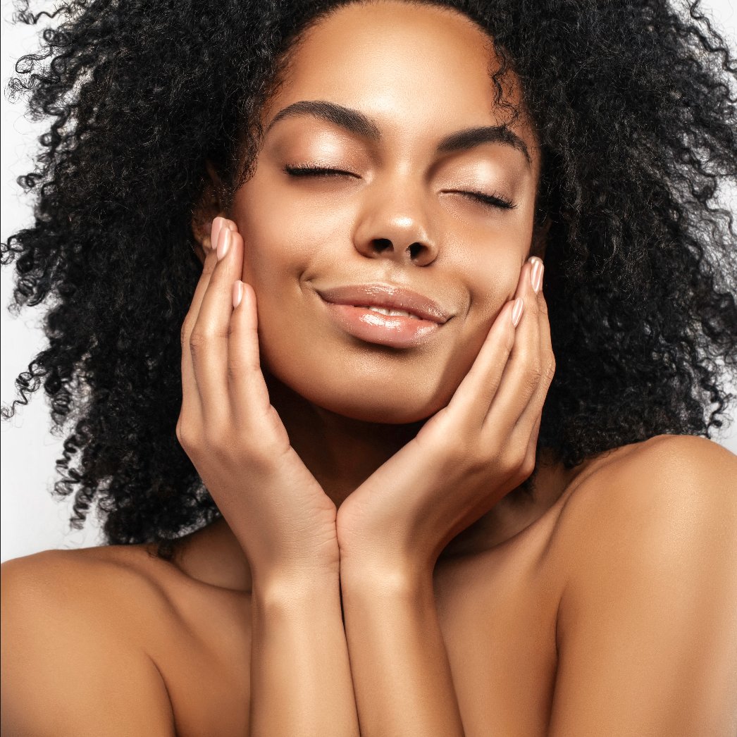civant's tweet photo. Our Purifying Toner fortifies skin with super botanicals including argan oil, ginger root, and green tea to gently exfoliate and restore your natural pH balance. https://t.co/ZC1BiHLl0I