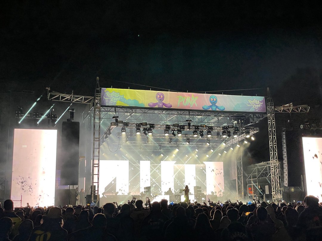 TAG_Live tweet media