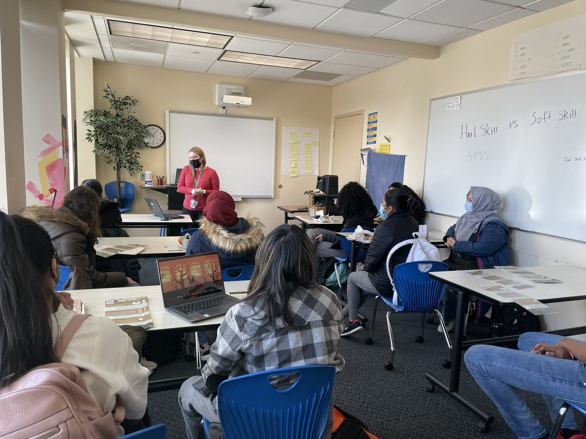 ACHS January graduates learning about the great benefits of attending Northern Virginia Community College  @MsVasquezAPS <a href="/ACHSmavericks/">ACHS</a> <a href="/APS_SecondaryEd/">APS Secondary Ed</a> <a href="/NOVA_AL_CAMPUS/">NOVA Alexandria Campus</a>