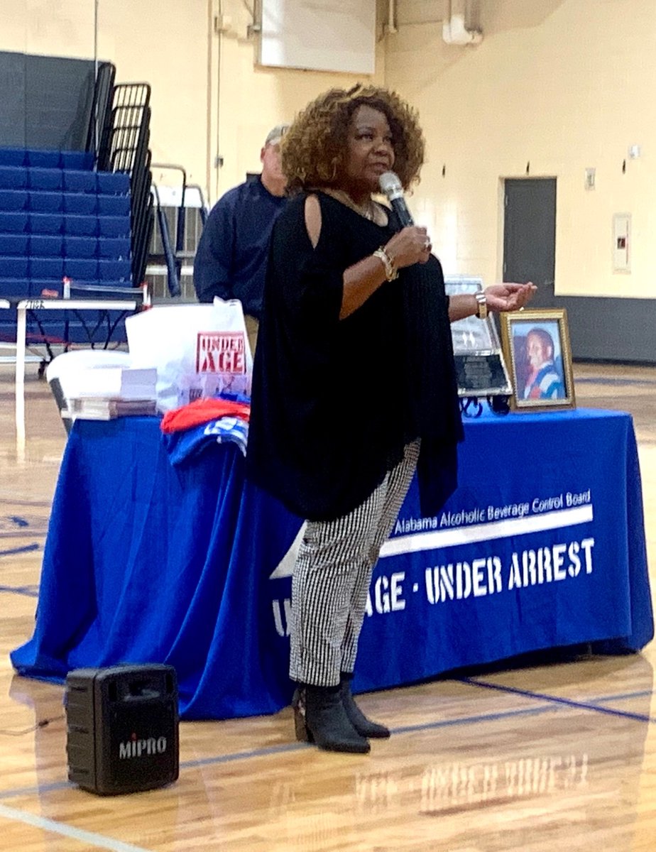 ABC_underage's tweet image. Under Age, Under Arrest was at Dora High School in Walker County this morning. Joyce Jones of MADD and Special Agent Mike O'Rear of the State Bureau of Investigations joined the ABC Board's Dean Argo in warning students of the dangers of alcohol and underage drinking.#AlabamaABC