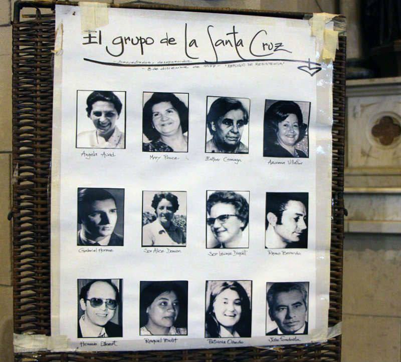 reginalaurasosa's tweet photo. @CFKArgentina El presidente 🇦🇷  @alferdez   participará de un acto homenaje a las 12 personas detenidas en la Iglesia de la Santa Cruz de Buenos Aires durante el último golpe militar. Los secuestros fueron realizados entre el 8 y el 10 de diciembre de 1977 https://t.co/j3P88oN9Gf