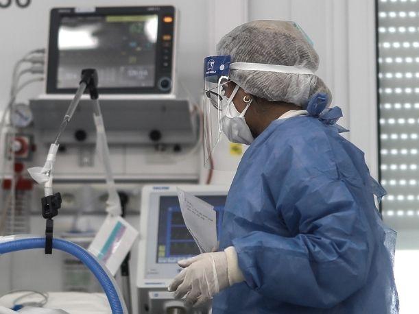 peruconsume's tweet photo. Casi el 60% de camas UCI ya se encuentran ocupadas en hospitales de EsSalud https://t.co/EdEY1ftG0l https://t.co/ymTBNMHFJT