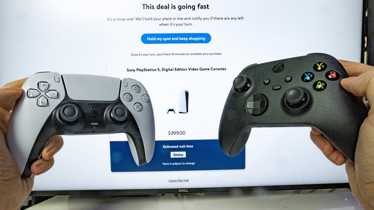 mattswider's tweet photo. 🚨🚨🚨 If you're having trouble w/ the PS5 + Xbox Series X restock, GO HERE RIGHT NOW.

➡️https://t.co/ngR5MakF1E

📣I'll be SHOUTING LIVE instructions on how to successfully check out

➡️https://t.co/ngR5MakF1E
➡️https://t.co/ngR5MakF1E
➡️https://t.co/ngR5MakF1E https://t.co/vuKF7iKwQo