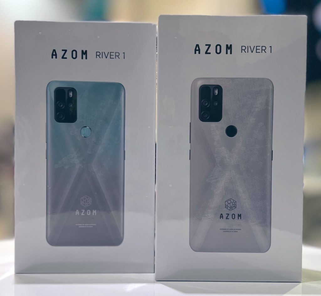 🎁🎁 سحب على جوالين #عزوم #River1 لاثنين من المتابعين 👇🏼 
١- فولو ✅
٢- ريتويت✅ 🎁🎁
وهنا مراجعة الجوال كاملة: youtu.be/5cdOR2jSGlI