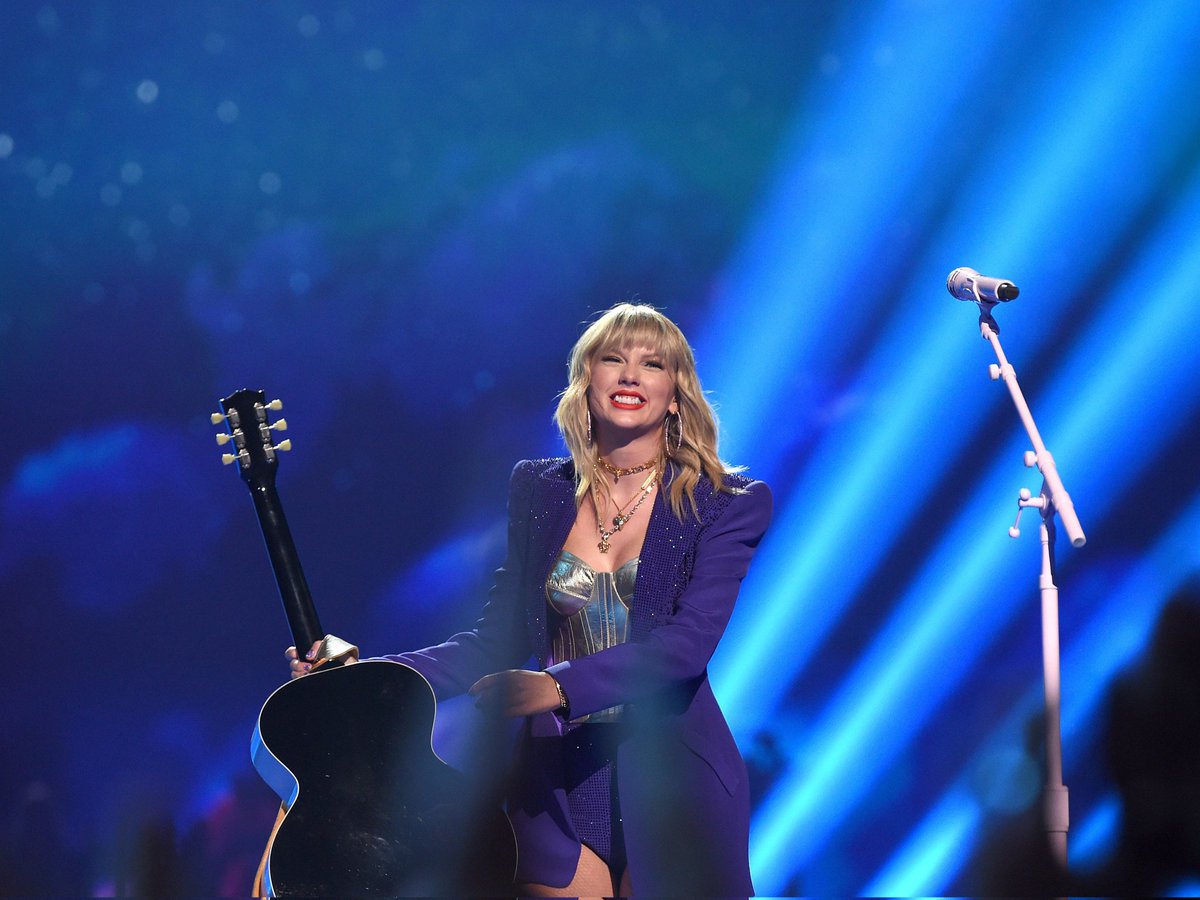 VoteForTaylor31's tweet image. 100 replies?

I&apos;m voting for #/StanbaseTaylorSwift on 
@/LiveXLive &apos;s #/BreakoutAwards (sin barras)