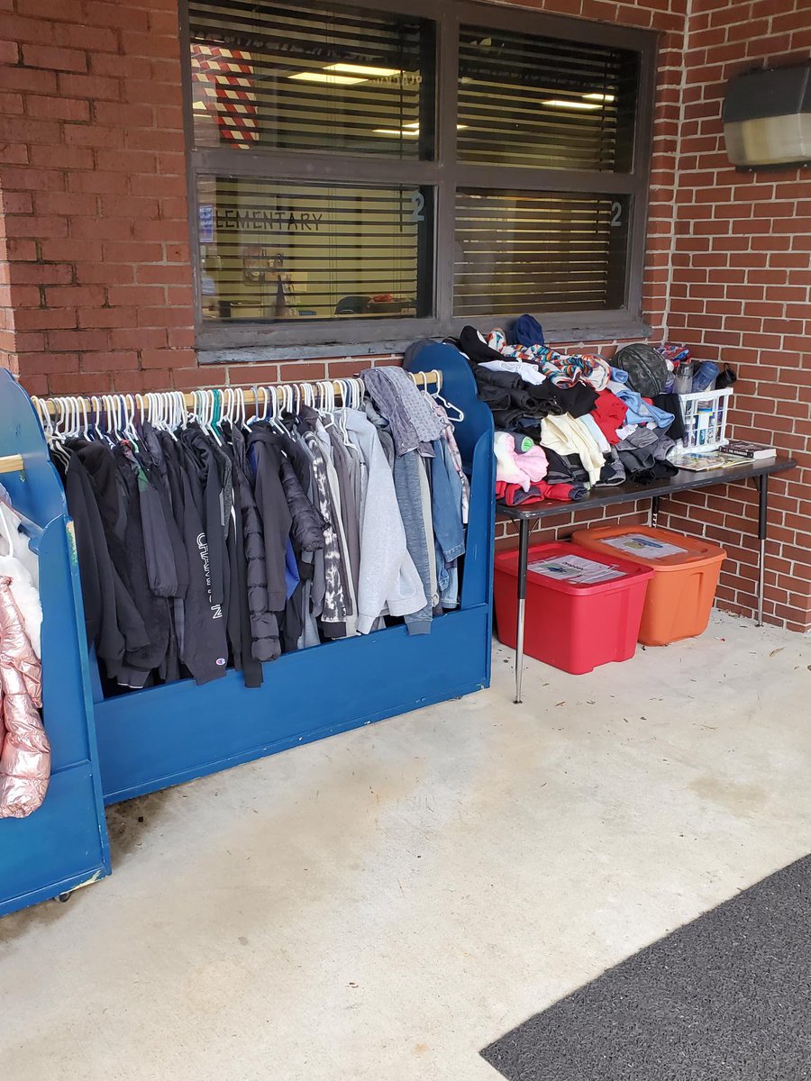 BlackwellElem's tweet photo. Is your child missing a jacket, sweatshirt, water bottle, etc.? Beginning today, Wednesday, December 8th, until Friday, December 17th, please come by the front entrance to look for your missing items. Everything will be donated to Goodwill after Friday, December 17th. https://t.co/dSR6GbP1cS