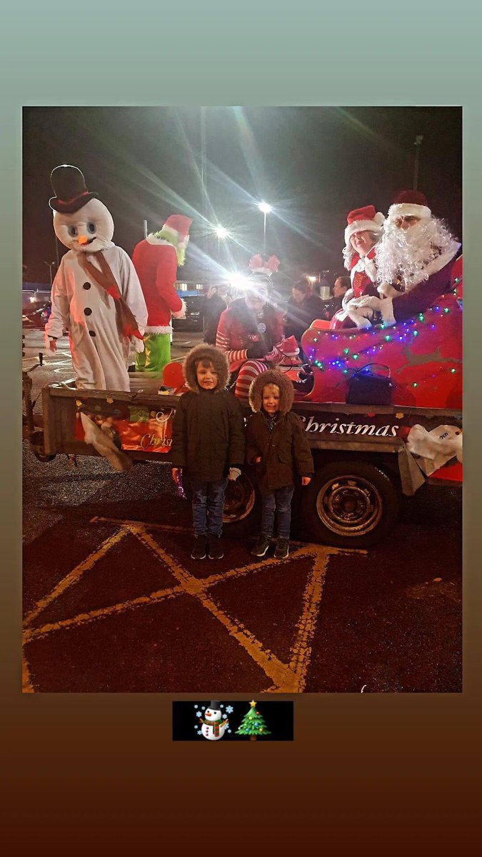 EventsForan's tweet image. Don’t forget guys we will be at wythenshawe amatuers football club from 5pm-6.45pm…absolutey free Santa visits including a small gift for each child! We will be inside hiding from the wind and rain, please pop along and give us a visit 🎅