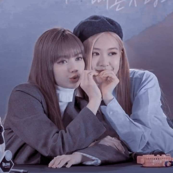 Ngày cuối rồi mn gán giữ top cho Lisa và tăng gap cho Rosé
Vote #MAMAVOTE #rosé