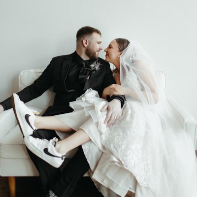 ToreyClaire's tweet photo. best. day. ever.🖤 #NewProfilePic https://t.co/Rac3RJHeCs