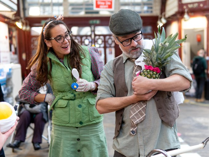 Calderdale's tweet photo. The ‘Let’s Grow’ pop-up allotment returns to Halifax Market this Christmas, with a festive theme!🎄🥕

It follows the successful debut of the pop-up event at the market during the October half-term. Join in the fun on Mon 20 and Tue 21 Dec. 

All the info👉https://t.co/MMmqnGBGOn https://t.co/M3QoxgrJao