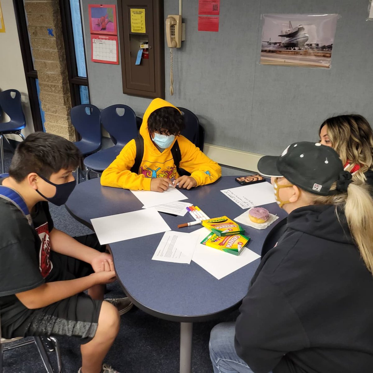 rwolf1221's tweet photo. Building relationships through mentorship. Our OC GRIP Teacher Mentors at @WoodcrestFSD had conversations about where their mentees see themselves the future. ❤ #ocgrip #WCWildcatPride #buildingrelationships❤️ https://t.co/0IENUoaap5