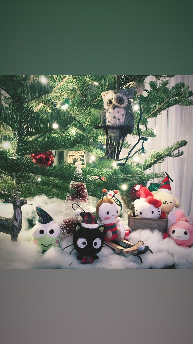 idglad's tweet photo. Supercute holiday decor twist. #hellokittyandfriends #sanrioholidays https://t.co/e364F3BadS