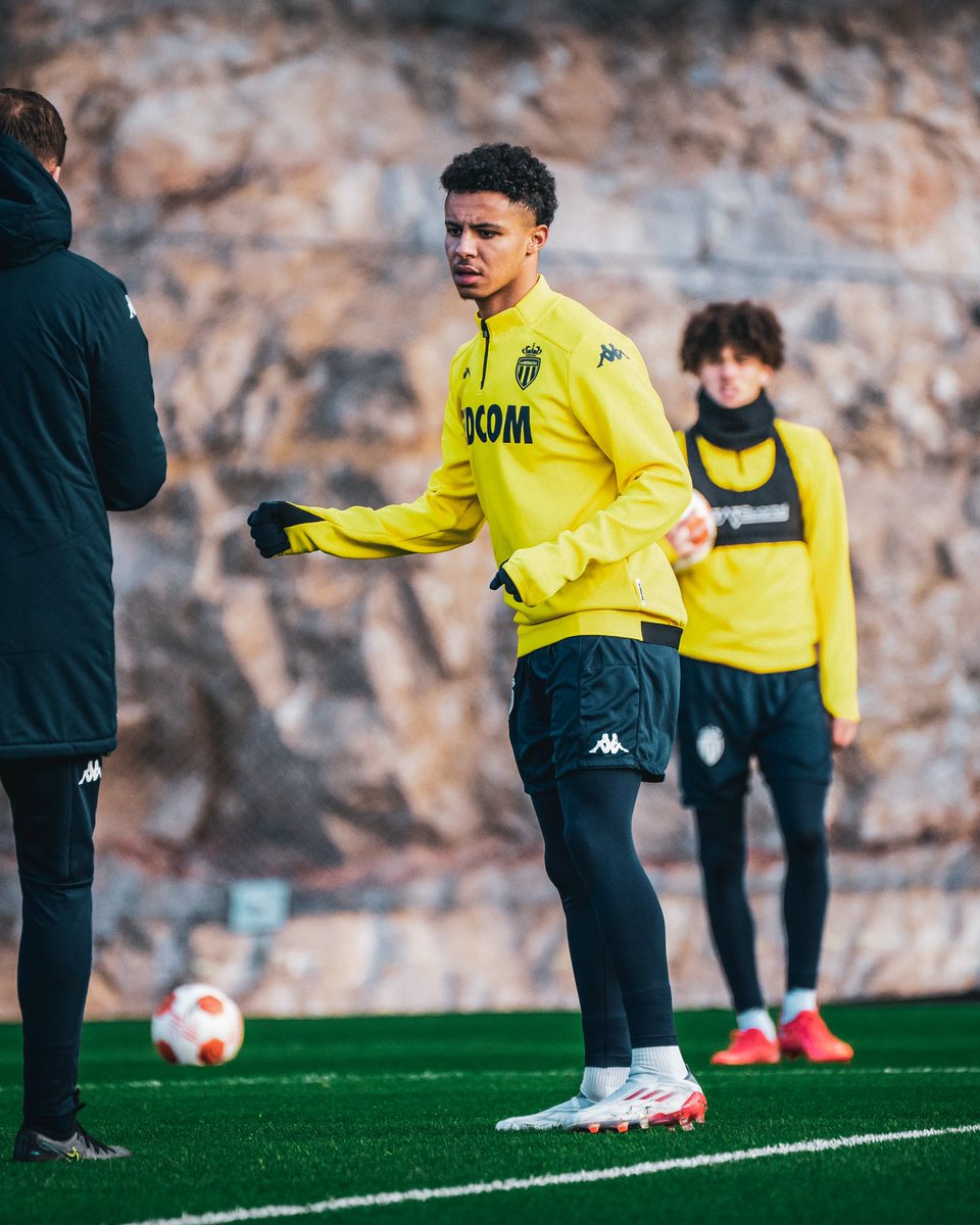 SofianeDiop's tweet image. Focus @EuropaLeague