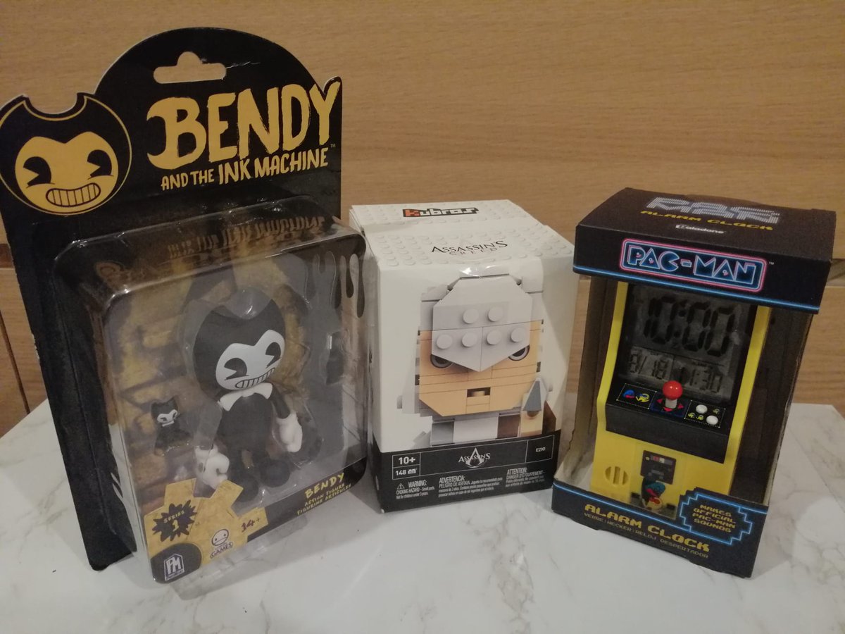Gamerdisco's tweet photo. COMPETITION TIME! Like and Quote Tweet THIS TWEET with your favourite #XmasGamingMemories to be in with a chance of winning THIS PRIZE BUNDLE! We'll pick our favourite and announce it on next month's ep! #GDPC
(UK only, ends 31/12/21 at 23:59)
Listen here: https://t.co/3xC7NDY2RQ https://t.co/y6GYQ7PObk