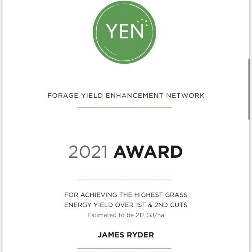 ForageYen's tweet photo. Huge congratulations to our 2021 Gold Award winner - James Ryder who was sponsored by @CortevaForage. James took home four awards this year with his impressive yield and quality cuts of grass silage 🥇🚜 🌱#silage21 #Harvest2021 #forage #grass @ADASGroup  @adasYEN https://t.co/f1QuRkplxx