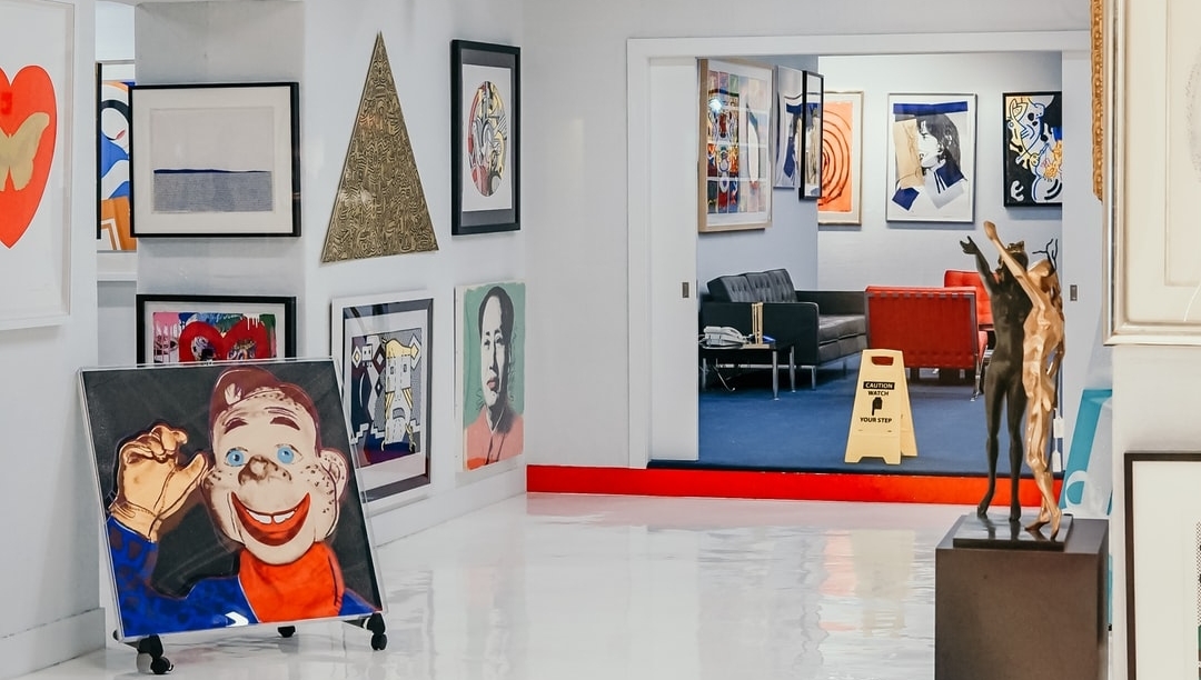 SkyframeNYC's tweet photo. We provide high-end custom framing and installation services for galleries and museums.
Media Source: https://t.co/nRSvencCUm
Photo by Toa Heftiba on Unsplash
#artdealer #artfair #artshow #customframe #framming #artinstallation #artcurator #retaildisplay https://t.co/KWS7GAUy4h