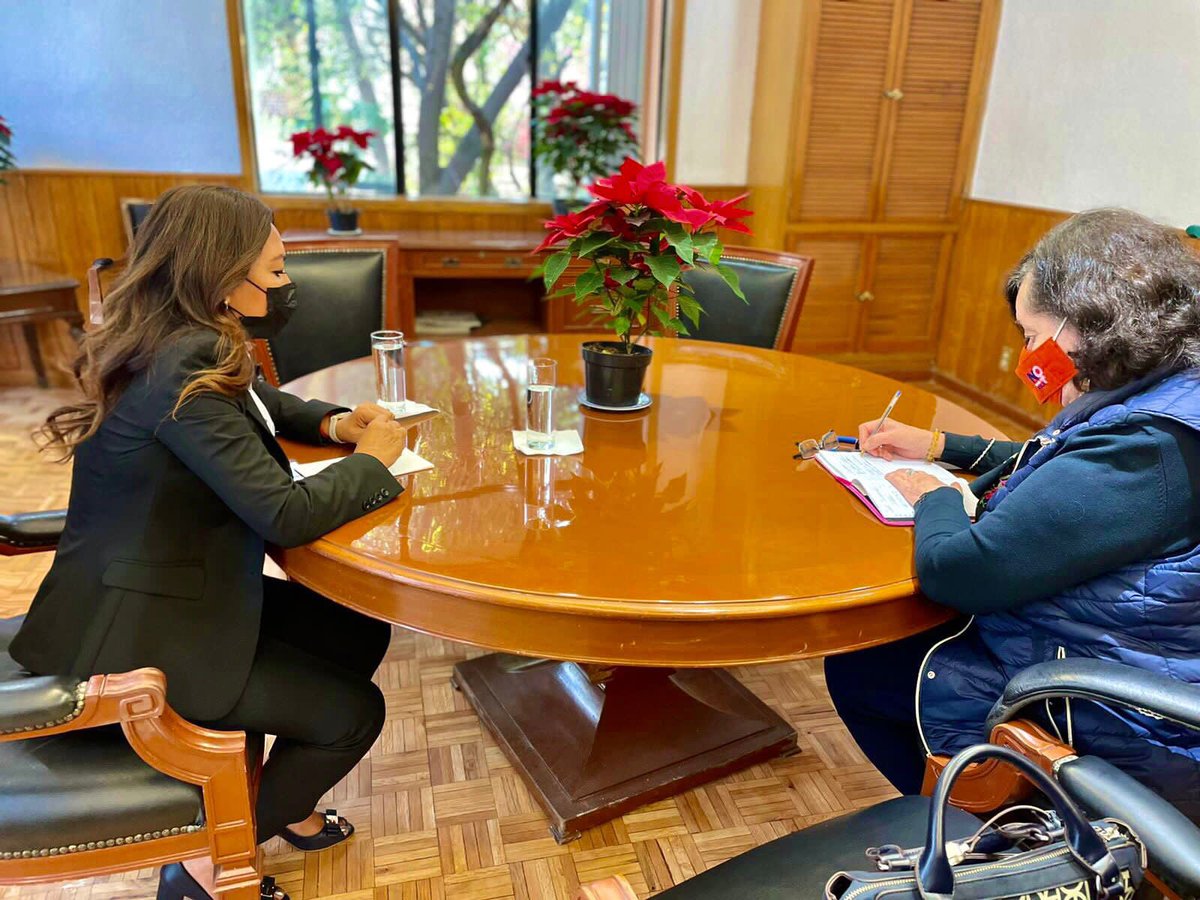 con la titular del @Indesol, @luzrosalesestev, donde se tomaron acuerdos en beneficio de los guerrerenses más necesitados. Construyendo un nuevo camino para aquellos que antes fueron olvidados, estamos #TransformandoGuerrero. facebook.com/91577974517797…