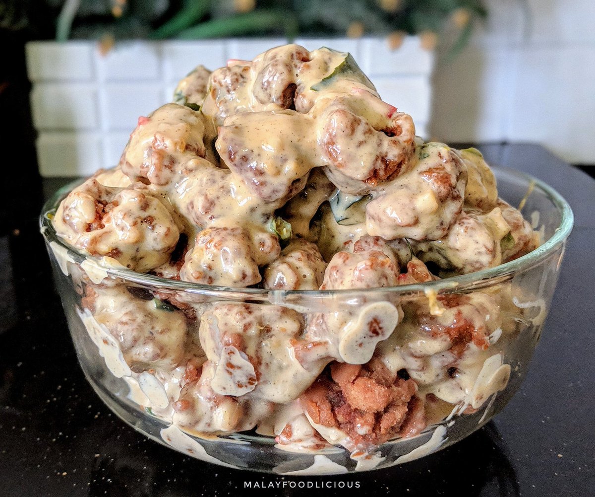 Ashsukamakan's tweet photo. Craving my wife's spicy butter chicken at this hour 🥺 https://t.co/6hxGIG3wpH