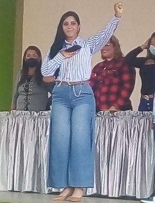 MonteroNatza's tweet photo. JUNTOS SOMOS CHAVEZ y seguimos #LealesALaPatria con @Soykarinacarpio y @johanitakenpo 💪💪@avelinosalazar7 @Oriana_Candanga @MSVModoActivo @BonosSocial @teracandaga @lafernanda111 @Briggittems1 @Derwinsrr @Siollyspp @JulioCCB67 @cristina_nicola  @rus_ito @EYASMIN1205 @jcgc486 https://t.co/BACgrByHm5