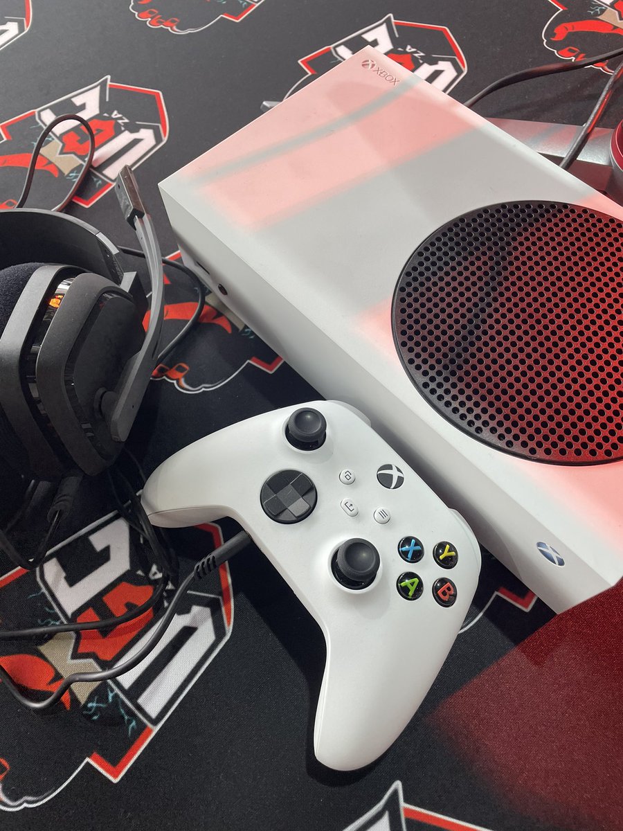 RosebankTheZone's tweet photo. Only a few hours to go before the Spring Showdown @UGCZA opens its doors to all gamers😁 The stage’s set and world class equipment has been brought in! 

Find the gaming lounge next to @adidasZA on the 1st floor. Open sessions from 10am-5pm. 

#thezonerosebank 
#onlyathezone https://t.co/AIgPh01WMo