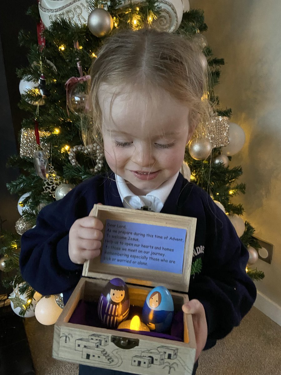 Beckyjcsmith's tweet photo. @standrewsce Scarlett was very happy to bring home the Posada yesterday 😄 https://t.co/t1M2n6KYp1