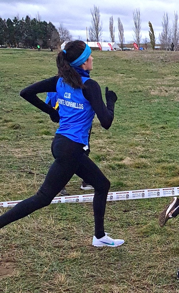 rubenmunozcoach's tweet photo. 💥🥇Gran victoria de Carla Jiménez Sanandrés @puenteromanillo en El Cross de Cantimpalos en Sub18, aún sin recuperar del todo de las caídas sufridas en el duro campeonato de España🇪🇦 del fin de semana, muy buena carrera con duro viento🌪 y frío❄ 👏🏻👏🏻👏🏻 https://t.co/jNIuXae0gU