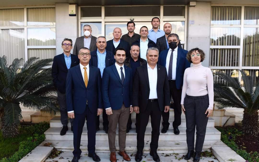 kiryader's tweet photo. Dernek Yönetim Kurulumuz, Muratpaşa Belediye Başkanı sayın @Av_umituysal ‘la biraraya gelerek; Kırcami’de başlayan yeni planlama süreci ile ilgili bir dizi görüşmede bulundular. https://t.co/wqTFU7q2Yl