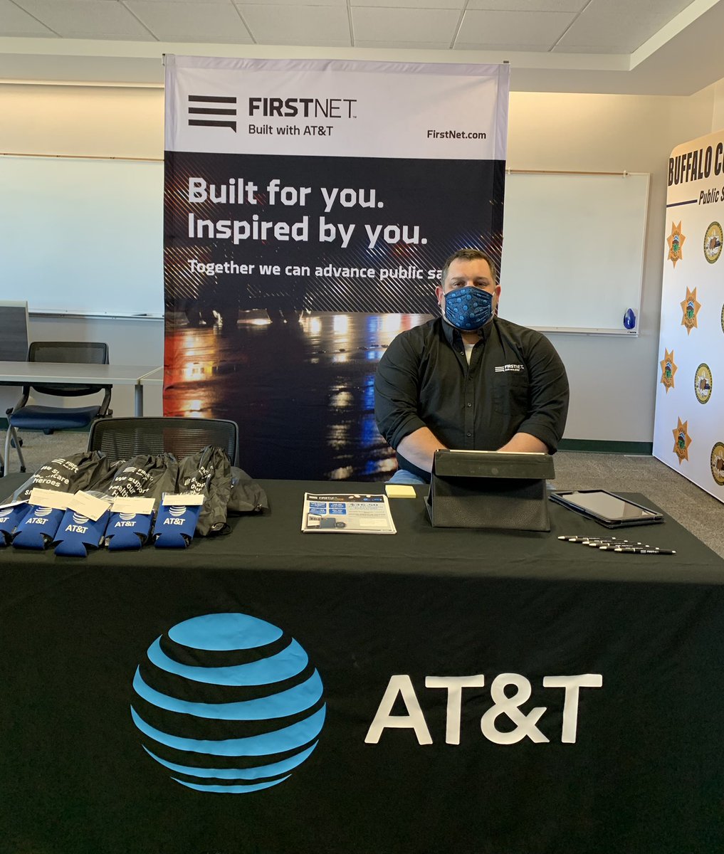 At Kearney PD today with Bryson!
Thank you for having us <a href="/KearneyPolice/">Kearney Police Dept</a> ! <a href="/BOLDNP/">BOLD Northern Plains</a> <a href="/Tara_Carlson_/">Tara Carlson</a> #boldsignaturemoves #lifeatatt