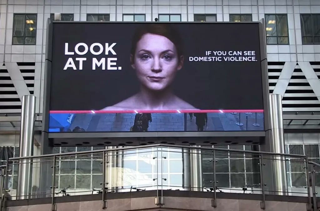 Sign Media Canada tweet media