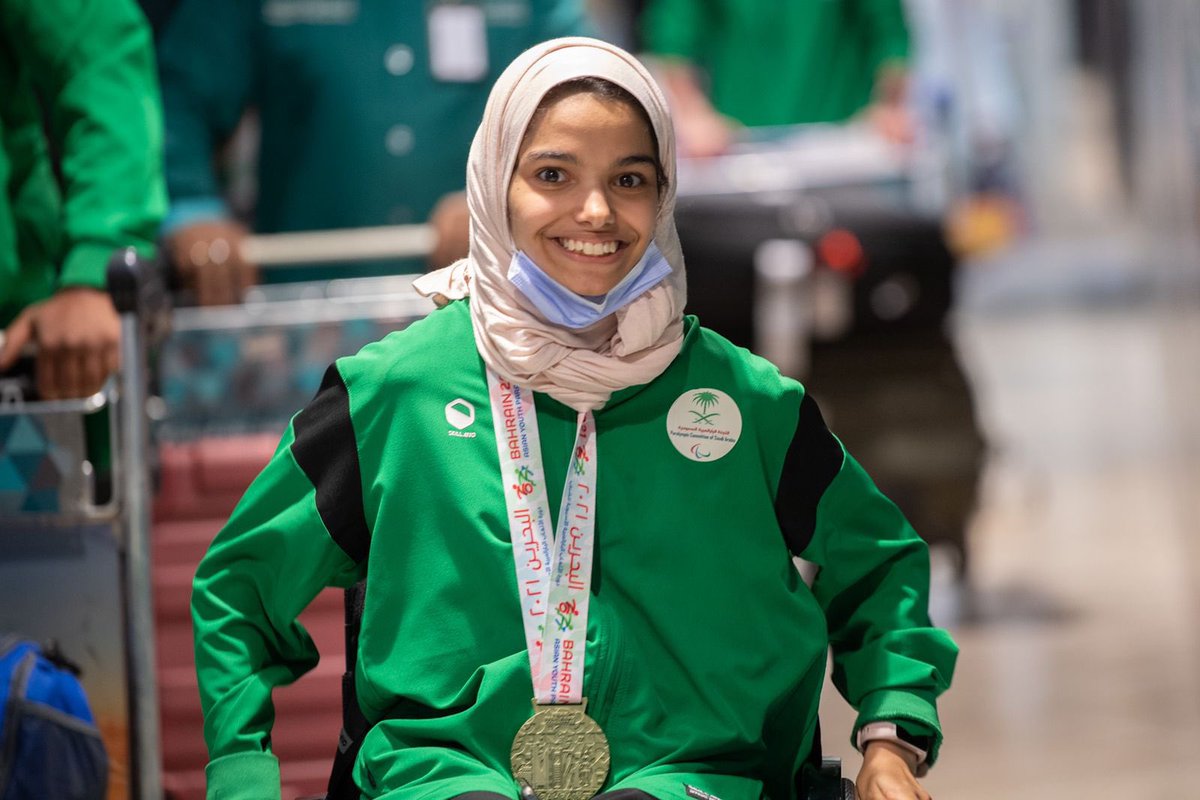 paralympic_sa's tweet photo. وكان في استقبال اللاعبين بمطار الملك خالد الدولي المدير التنفيذي للجنة رافد القضيب، وعضوي مجلس الإدارة عسكر الحارثي،علي القحطاني ورئيس نادي جدة لذوي الإعاقة د. راشد بن زومة الذين قلدوا اللاعبين الورود بمناسبة إنجازاتهم بالدورة. 

https://t.co/NxPbfgxRoG
#هذه_البارالمبية https://t.co/lmIfJfGiEa