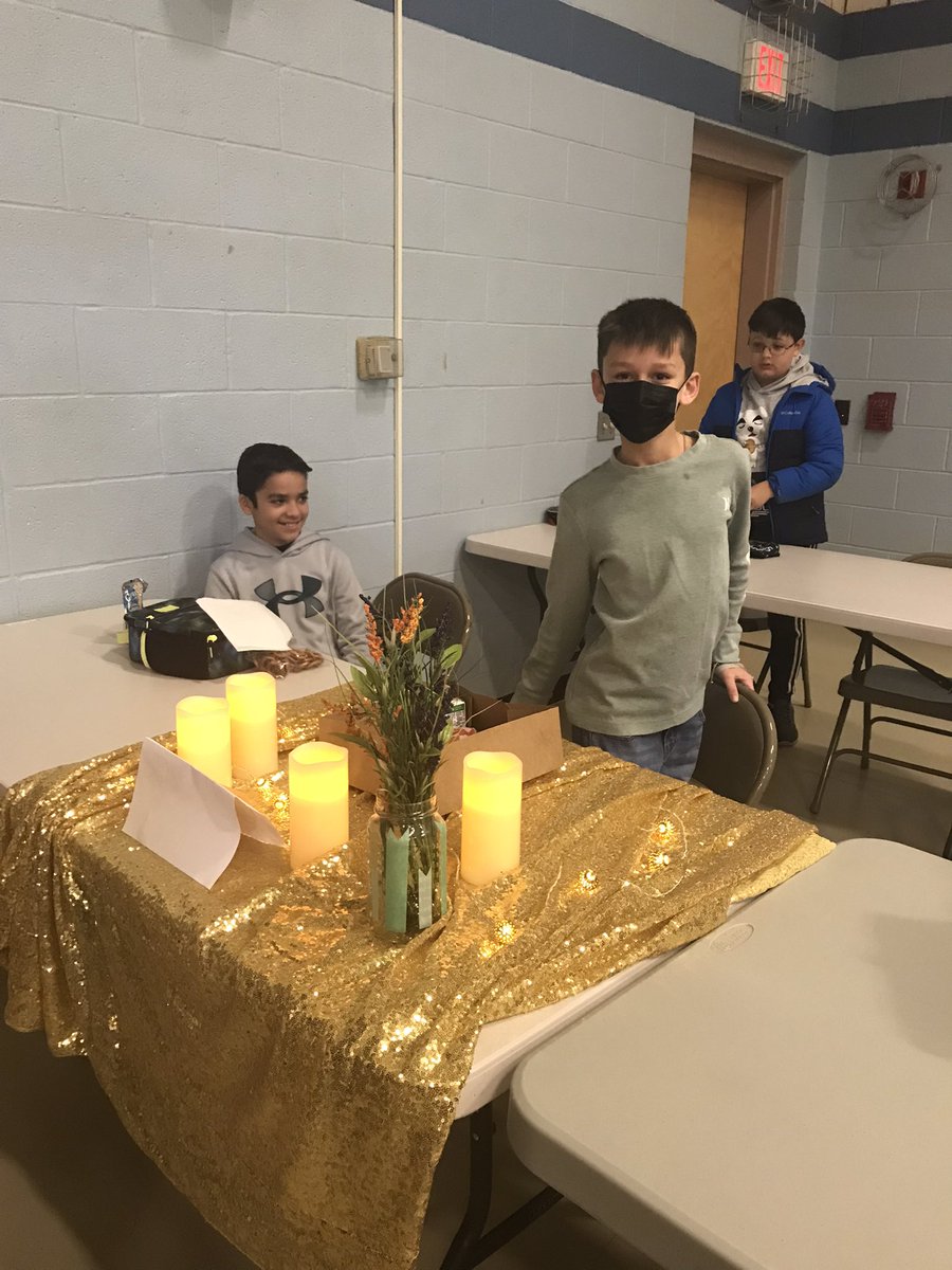 Luxury Lunch for this student who was in our 10-in-a-row on the golden ticket board! <a href="/FVFoxes/">Foxford🦊</a>