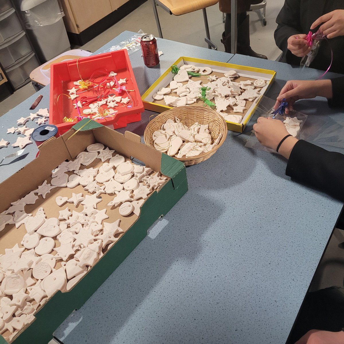 Manor Art & Design tweet media