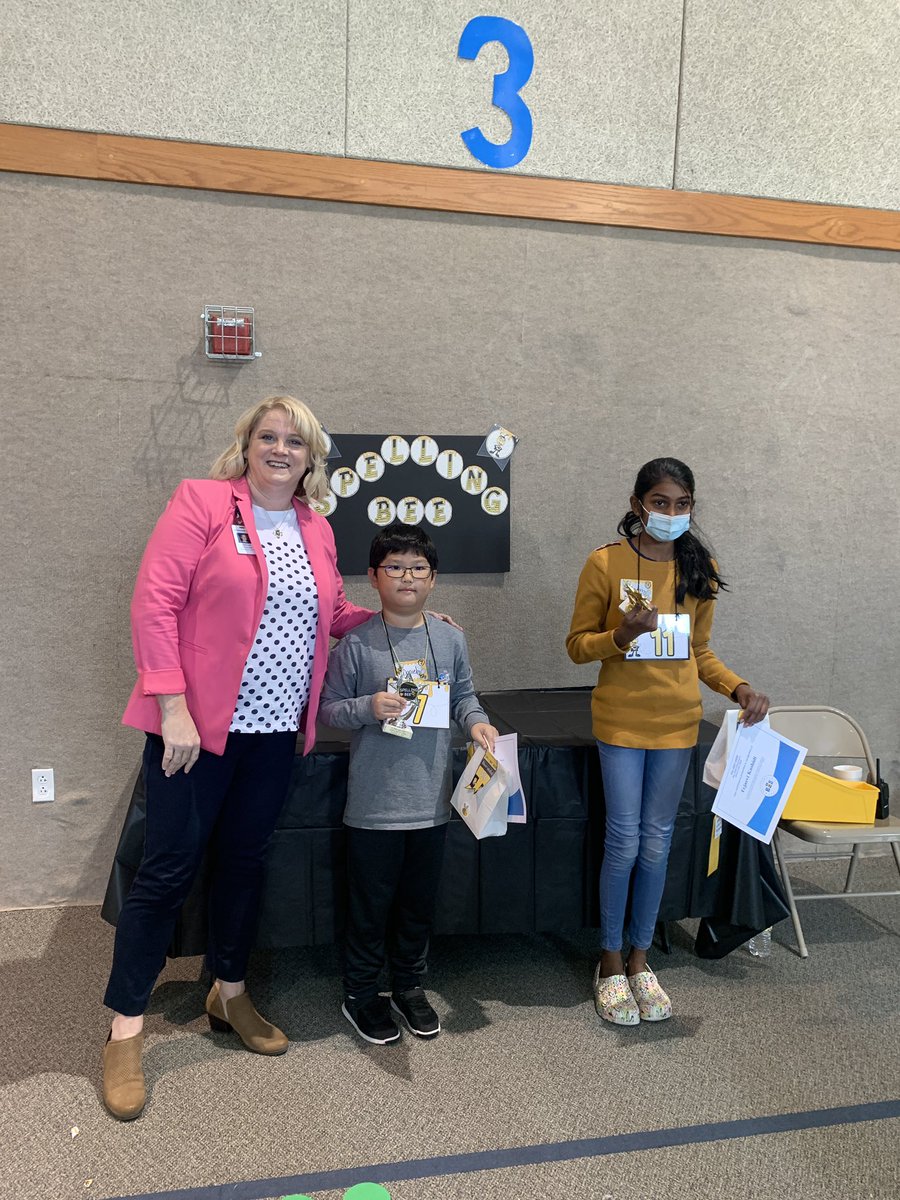 DebSimmonsLISD's tweet photo. I was privileged to be the word pronouncer at the @JimPlain Spelling Bee today. I was so impressed by the perseverance, poise, and spelling knowledge of all spellers. They did a beautiful job of representing their campus. #jpepride #1LISD https://t.co/tK3Rq1Fx0P