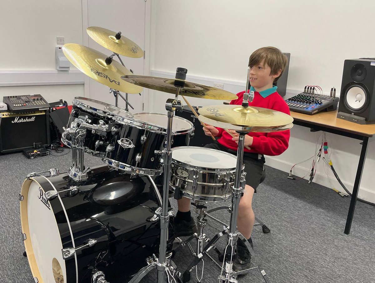 WrexhamSounds's tweet photo. EXCITING NEWS!!!
We delivered our first set of music lessons last week! The lessons covered basic drumming techniques and our learners are making great progress and having lots of fun!
#wrexhamsounds #musiclessons #drums #guitar #drummingtechniques https://t.co/umuoHX7Cig