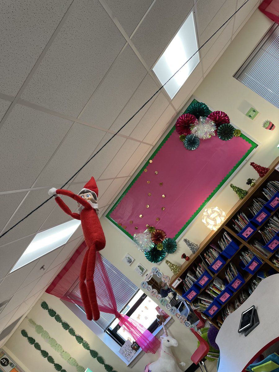 AdriannaPence's tweet photo. Woah! Pickle is so adventurous! #elfontheshelf #classroom #clasself #kinderen #teacher #makelearningfun #teacherlife https://t.co/MTboVNnvAd