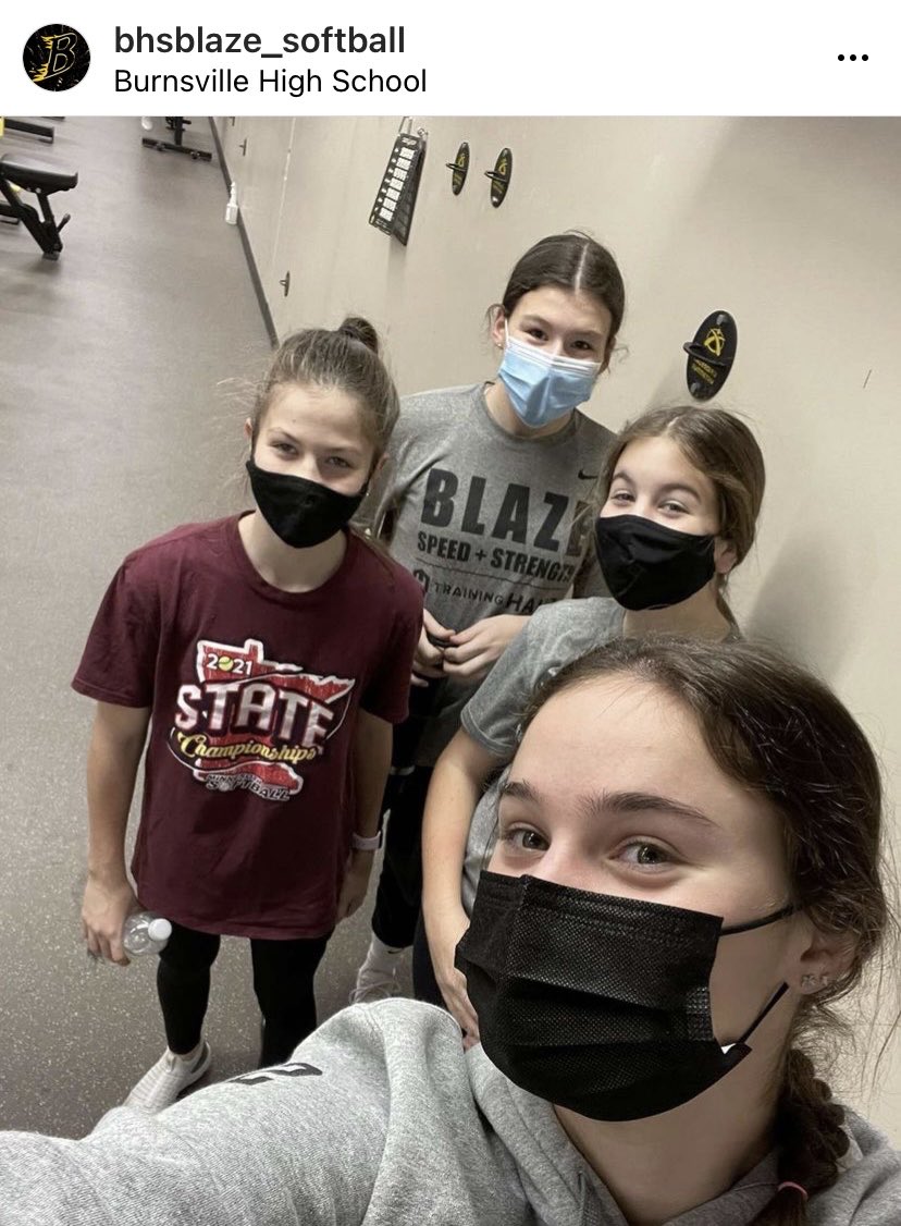 BHSSoftball2019's tweet photo. Successful first day of lift bright and early! Join us Thursday at 7:00 am for our next workout!!
#bhssoftball #goblaze #gettingreadyforspring #softball https://t.co/4xyk3U4Ww9