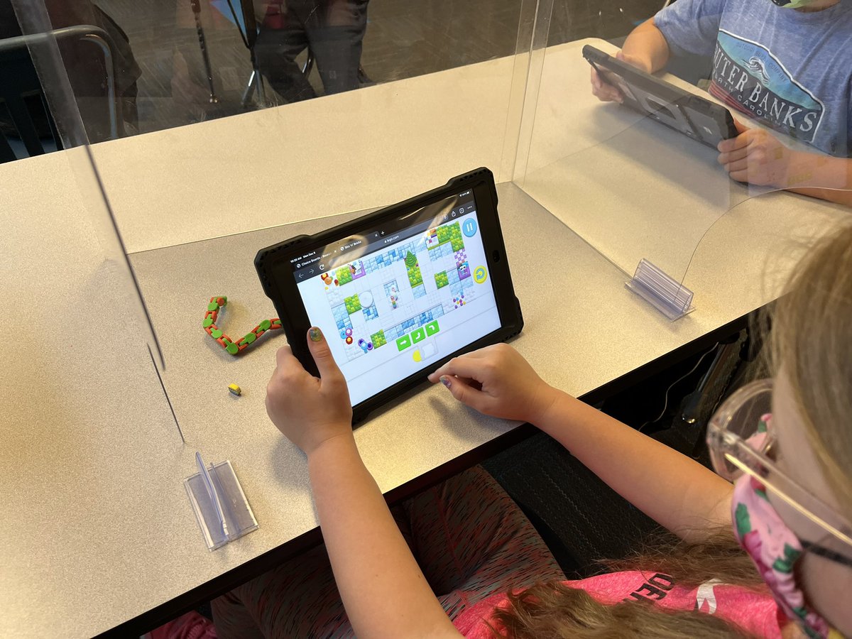 mrs_rubeck's tweet photo. #HourofCode2021 with @gotynker @kodable @hopsterTV Coding Safari, and @codeorg. Same are having a blast! @BOEwarriors #csedweek2021 #wcpsmdcodes https://t.co/vT0jHjNvUn