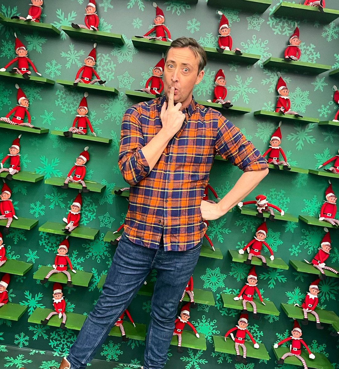 richard_price2's tweet photo. If you happen to be in @Bullring in #Birmingham check out the #SelfieStore in the old GAP shop it’s free and we had a right laugh in there with @Hannah_Kimbz #photoshoot #banter #modellife #castings #photography #influencers #xmas2021 https://t.co/eKJ6cuitux