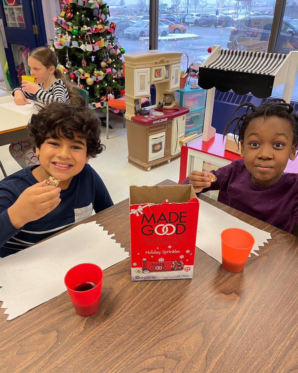 KinderKollegePS's tweet photo. Yummy AND safe for everyone! @madegoodfoods make the perfect snacks for our KinderKollege Kids! We have multiple students with food allergies and these yummy Holiday Sprinkles Mini Granola Bars are safe for all our friends! 😋 #madegood #foodallergies #safesnacks https://t.co/76DqmhIttI