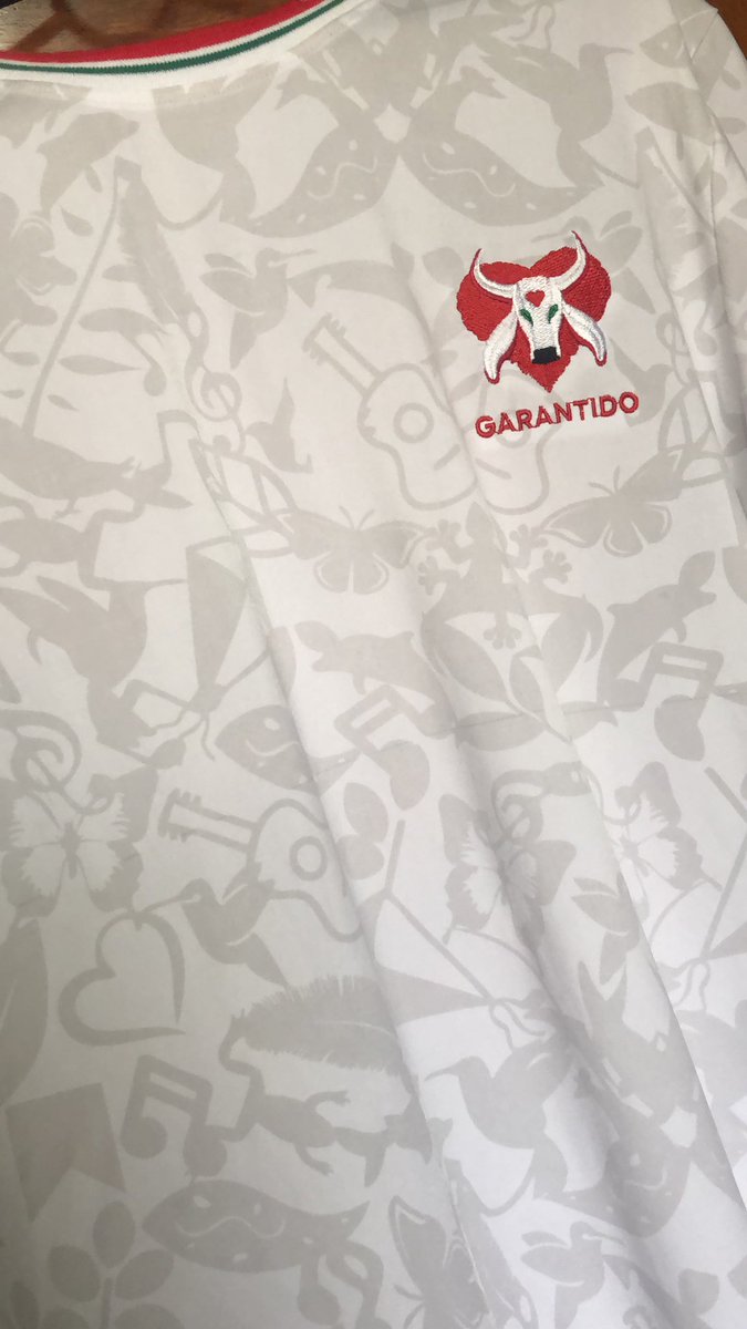 AntonioReaI's tweet photo. @tlegendlovers @garantido É claro, querida torcedora! Todo sócio torcedor receberá o seu kit (que inclusive está ficando lindo!), olha só o primeiro detalhe do modelo que acabou de chegar da incrível Ice Silk (Seda Gelada)!

Em poucos dias teremos o anúncio oficial nas redes, fique atenta! https://t.co/OEr537XBUk