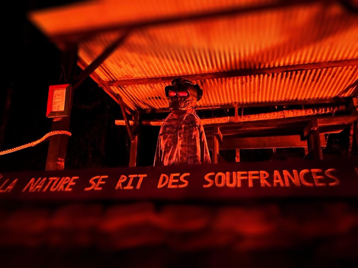 troupesdemarine's tweet image. #CAOME | 1️⃣2️⃣ instructeurs, aides-instructeurs et chef du #CNEF du @33eRima ont effectué un stage au #CEFE du #3eREI ! 🌎 L’objectif ? Travailler la tactique et le combat spécifique du groupe d’aide à l’engagement débarqué dans l’environnement exigeant de la forêt équatoriale. 💪