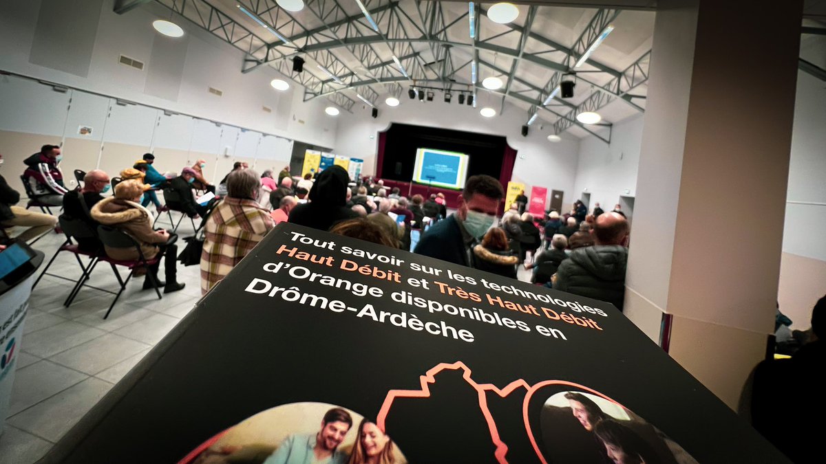 piacentinodan's tweet photo. Présentation de la Fibre Orange aux habitants de #Ruoms sur le réseau d’@adn0726 😊⚡️ https://t.co/0T7GTAKE0f