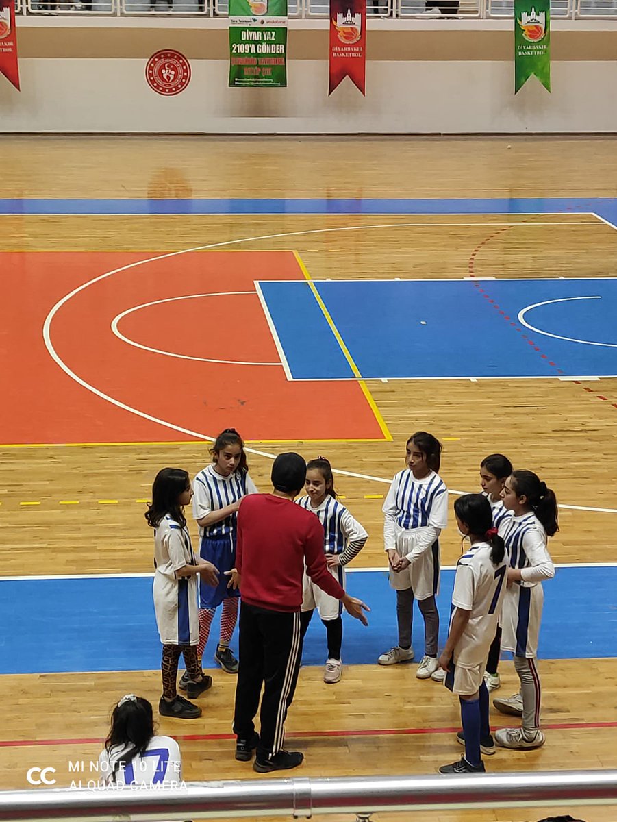 Yıldız kızlar takımımız çeyrek finalde turnuvaya veda etti bu güzel oyun için hocamıza ve öğrencilerimize teşekkür ederiz. @yusufguzel0621 <a href="/CinarMEM21/">Çınar İlçe Milli Eğitim Müdürlüğü</a> <a href="/Diyarbakirmem/">Diyarbakır İl Millî Eğitim Müdürlüğü</a>