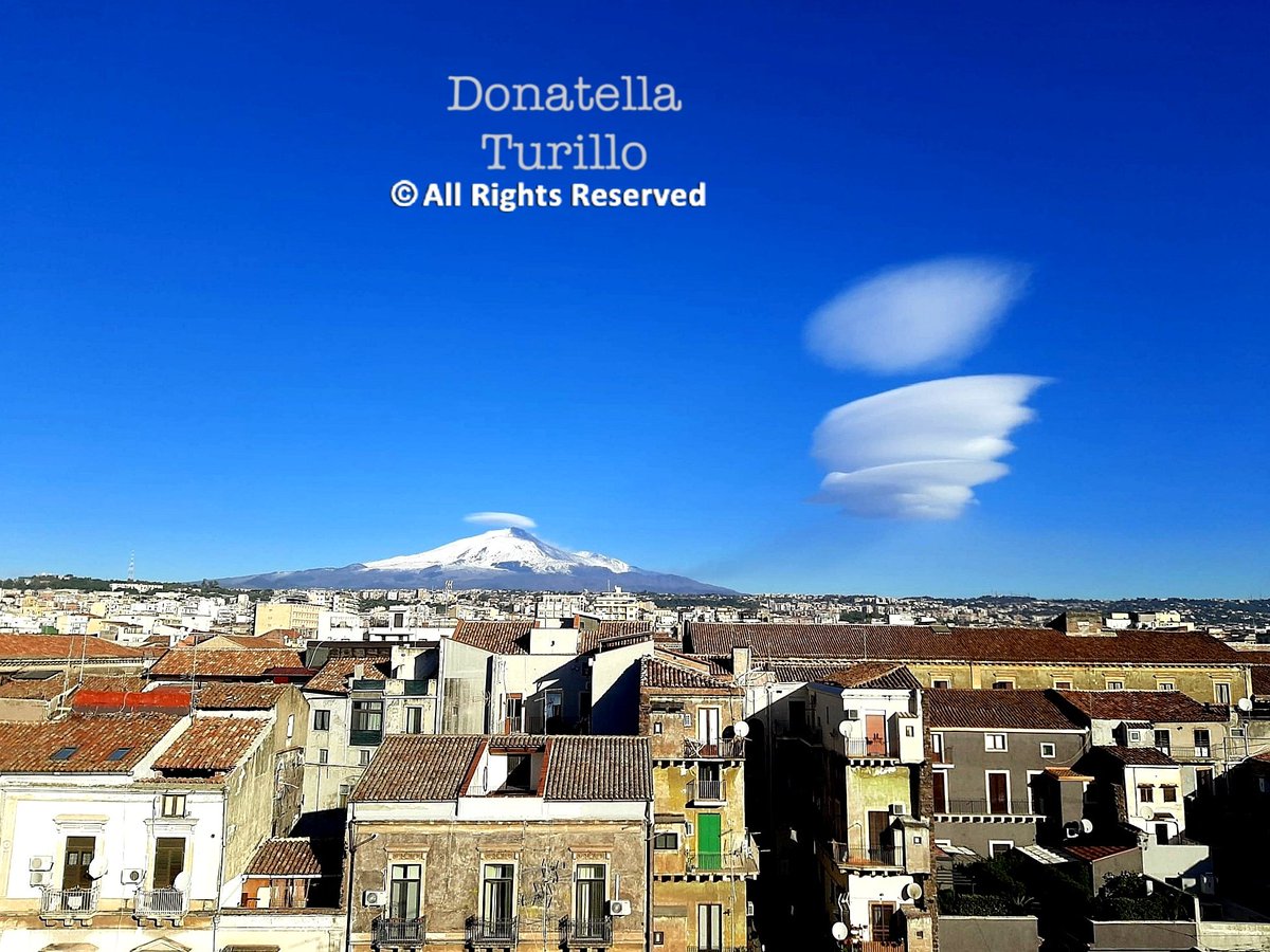DonatellaTurill's tweet photo. #catania #sicilia #etna #volcano #patrimonio #bellezza #natura #suamaesta #fotocredit #donatellaturillo https://t.co/g41IX7awU2