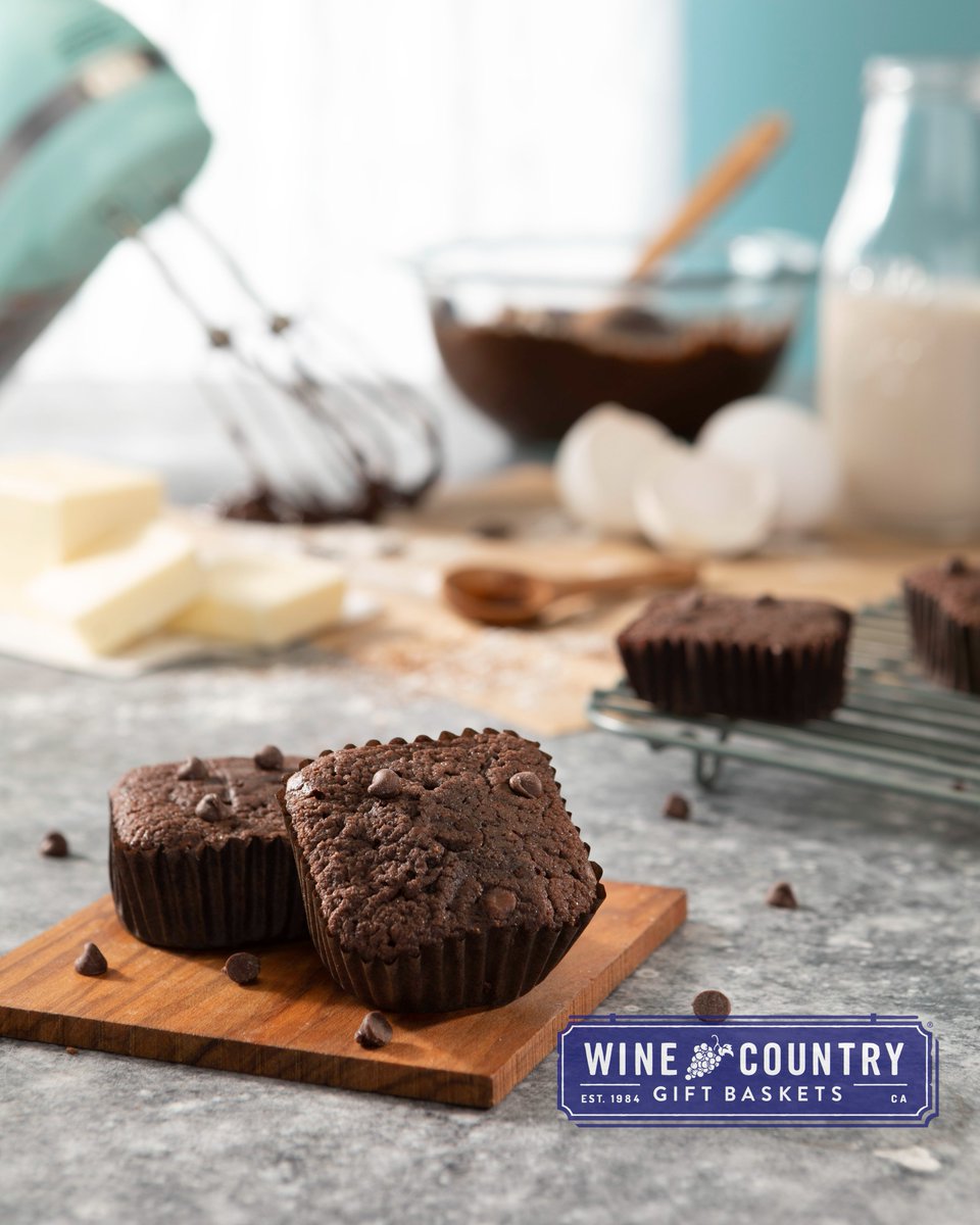 WCGiftBaskets's tweet photo. Happy #NationalBrownieDay https://t.co/ioSKjW0ZVW
