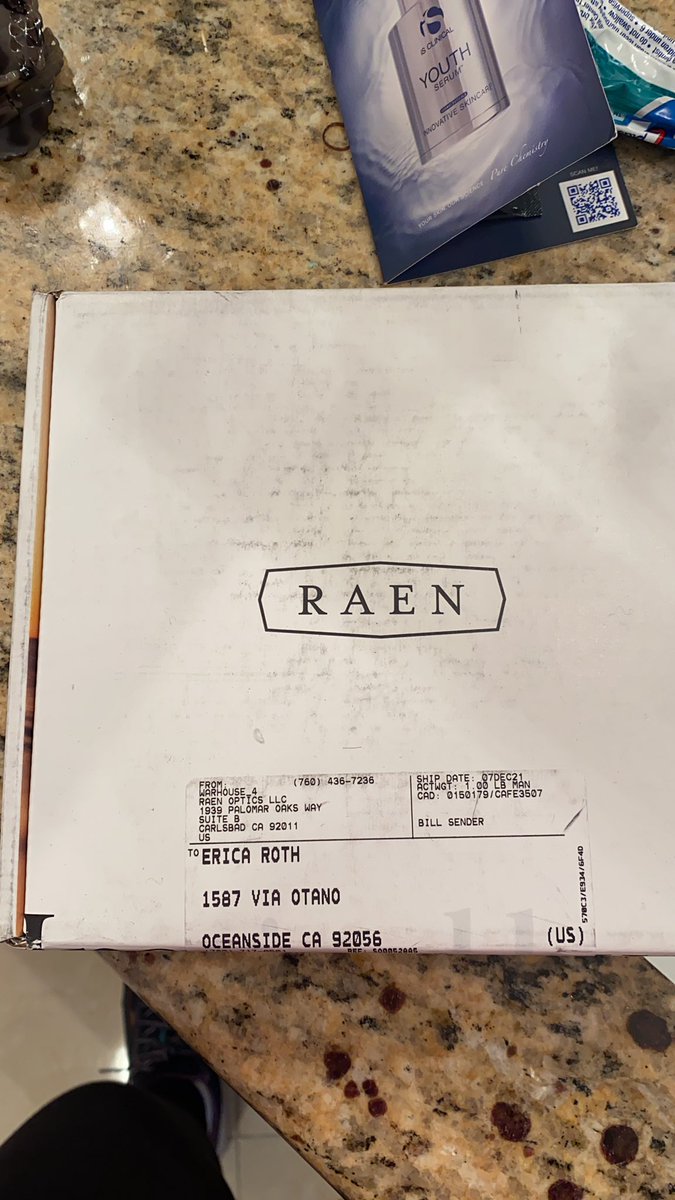 eroth40's tweet photo. @raen_optics here is the box that arrived super fast. Gift for my husband for Xmas. Guess who received at the door?Yup. My husband. Suggestion:during holidays spend the $ to wrap so you don’t blow people’s Xmas gifts surprise. Thank you. Now. Got to find another https://t.co/hMhykxnXLU